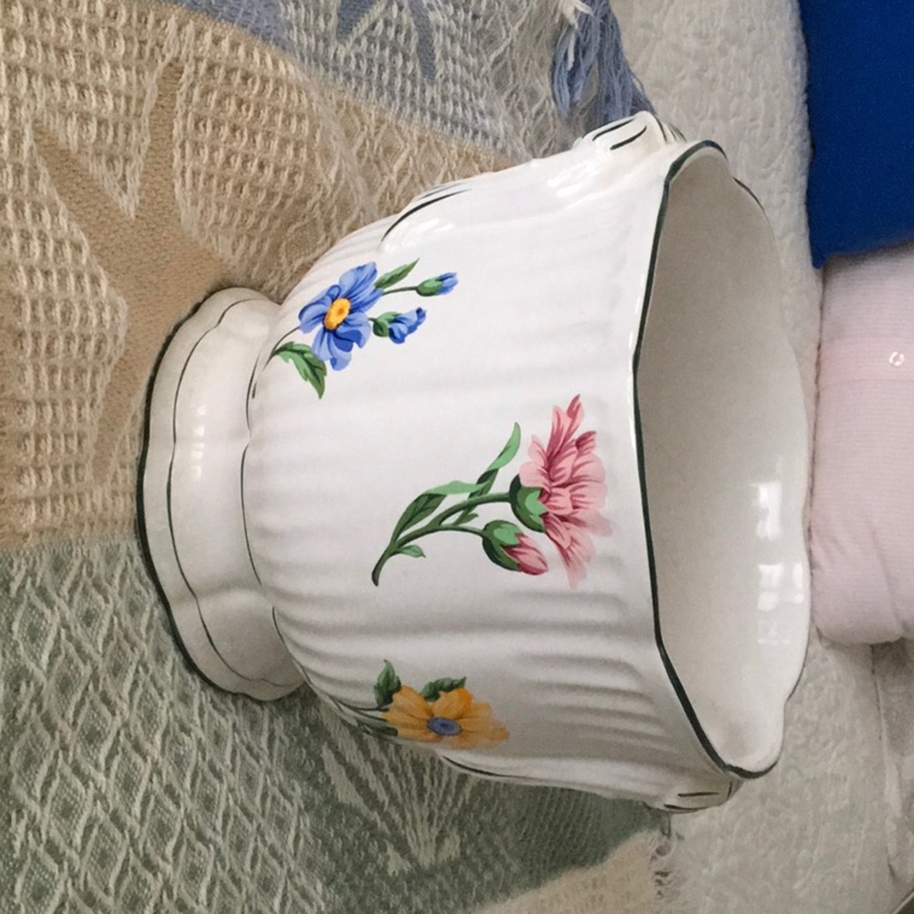Tiffany & Co ceramic planter Sintra pattern